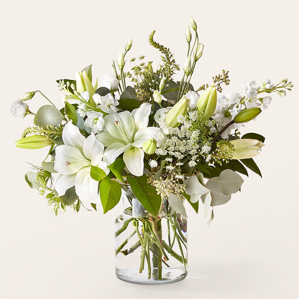 Alluring Elegance Bouquet – PETERSEN & TIETZ FLORISTS & GREENHOUSES, Waterloo IA
