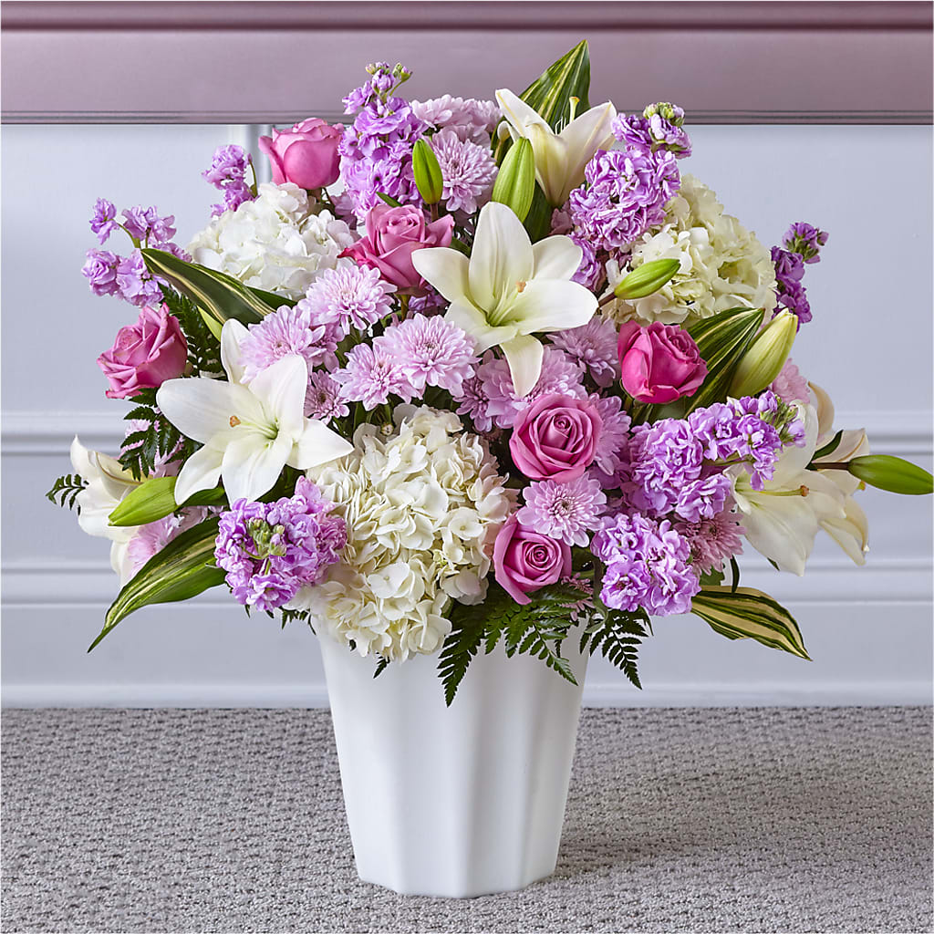 Heaven Sent Floor Basket – PETERSEN & TIETZ FLORISTS & GREENHOUSES, Waterloo IA