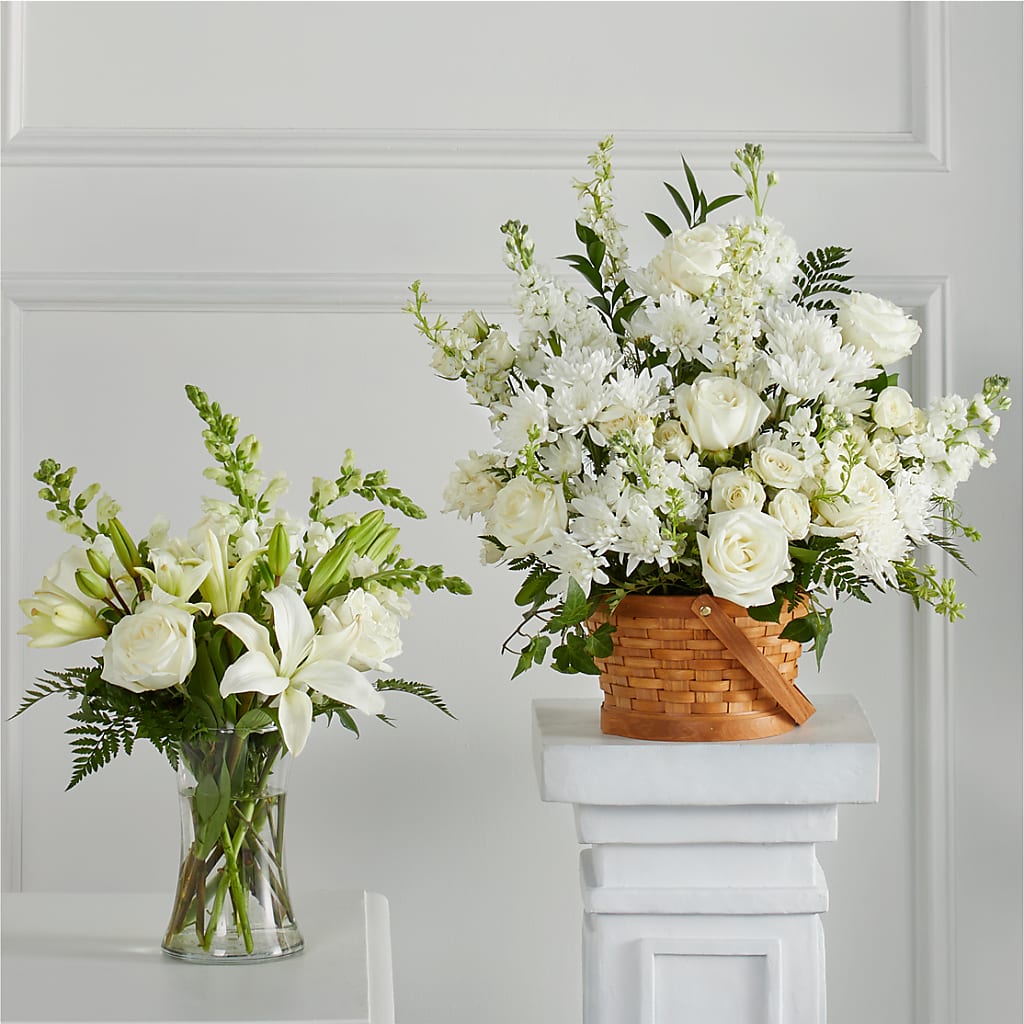 Sincerest Condolences Bundles – PETERSEN & TIETZ FLORISTS & GREENHOUSES, Waterloo IA