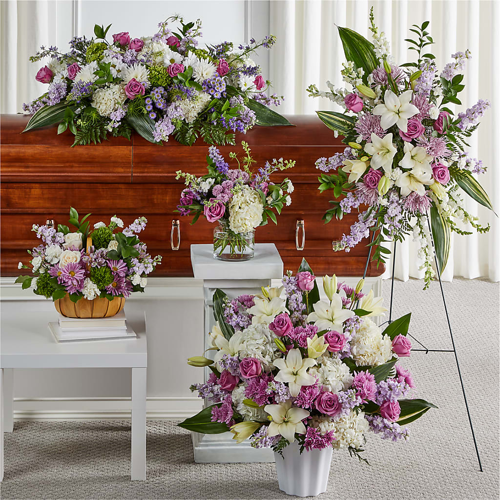 Tender Embrace Bundles – PETERSEN & TIETZ FLORISTS & GREENHOUSES, Waterloo IA