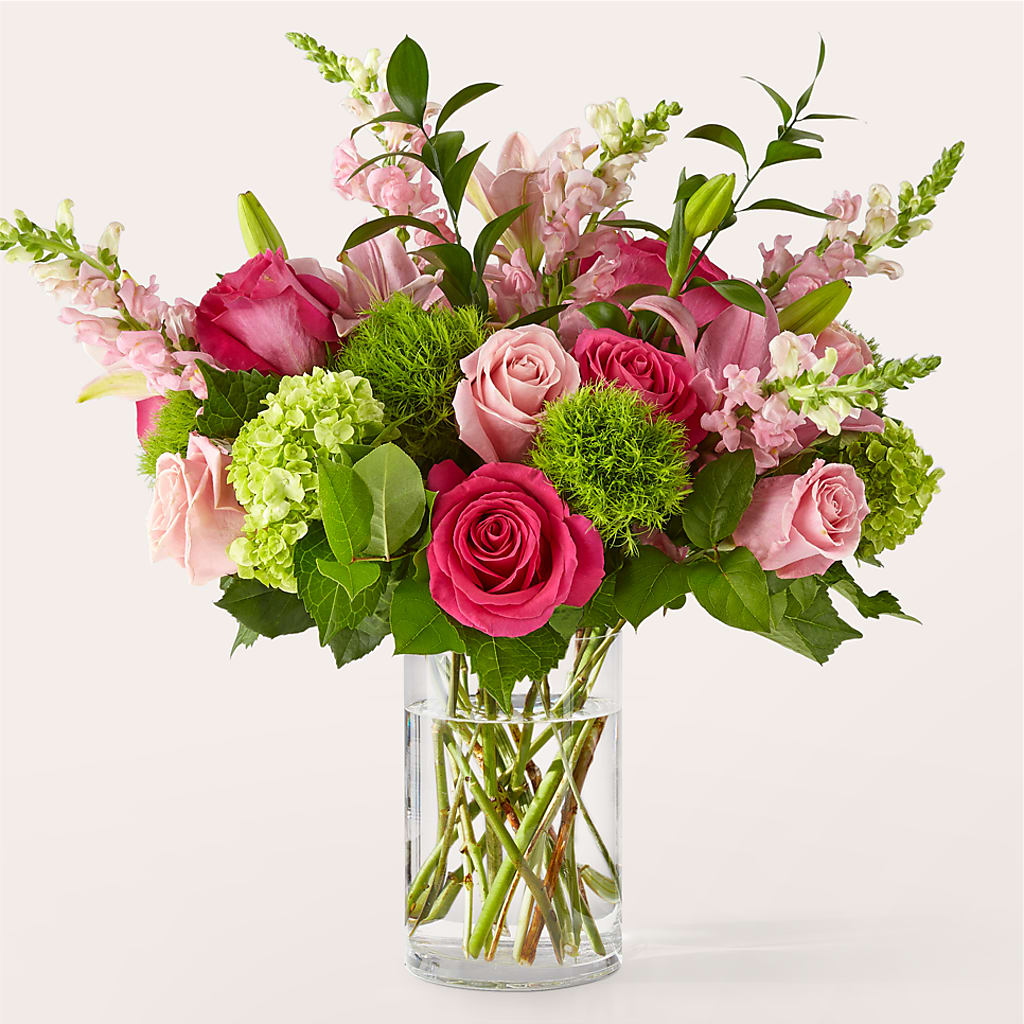 Fit for a Queen Luxury Bouquet – PETERSEN & TIETZ FLORISTS & GREENHOUSES, Waterloo IA