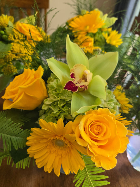 Why Gifting Flowers Captures the Heart of a Leo