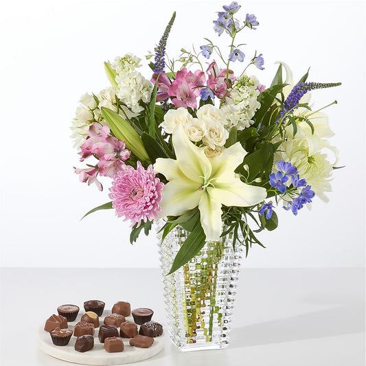 Winter Celebration Bouquet – PETERSEN & TIETZ FLORISTS & GREENHOUSES, Waterloo IA