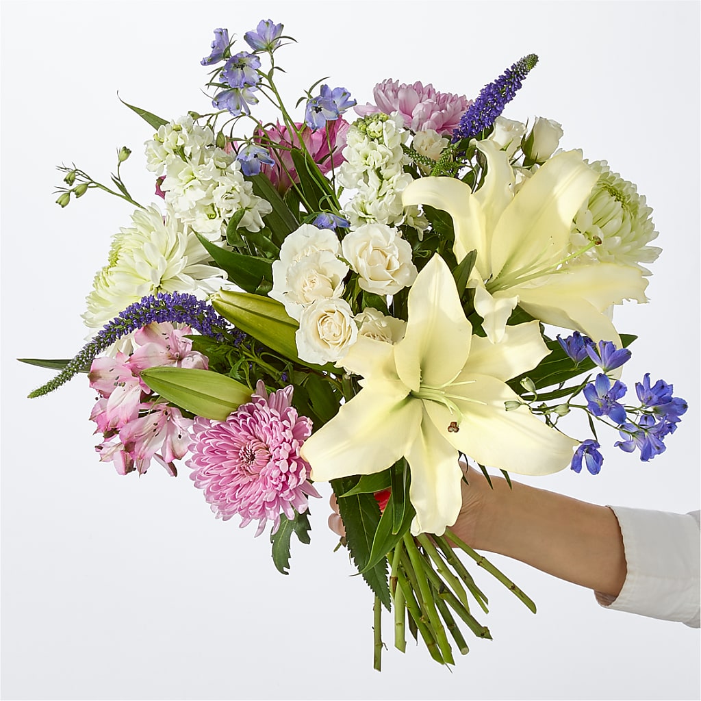 Winter Celebration Bouquet – PETERSEN & TIETZ FLORISTS & GREENHOUSES, Waterloo IA
