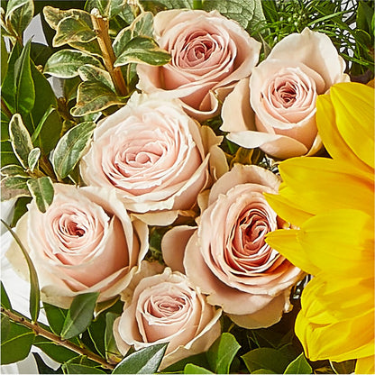 The Good Life Bouquet – PETERSEN & TIETZ FLORISTS & GREENHOUSES, Waterloo IA