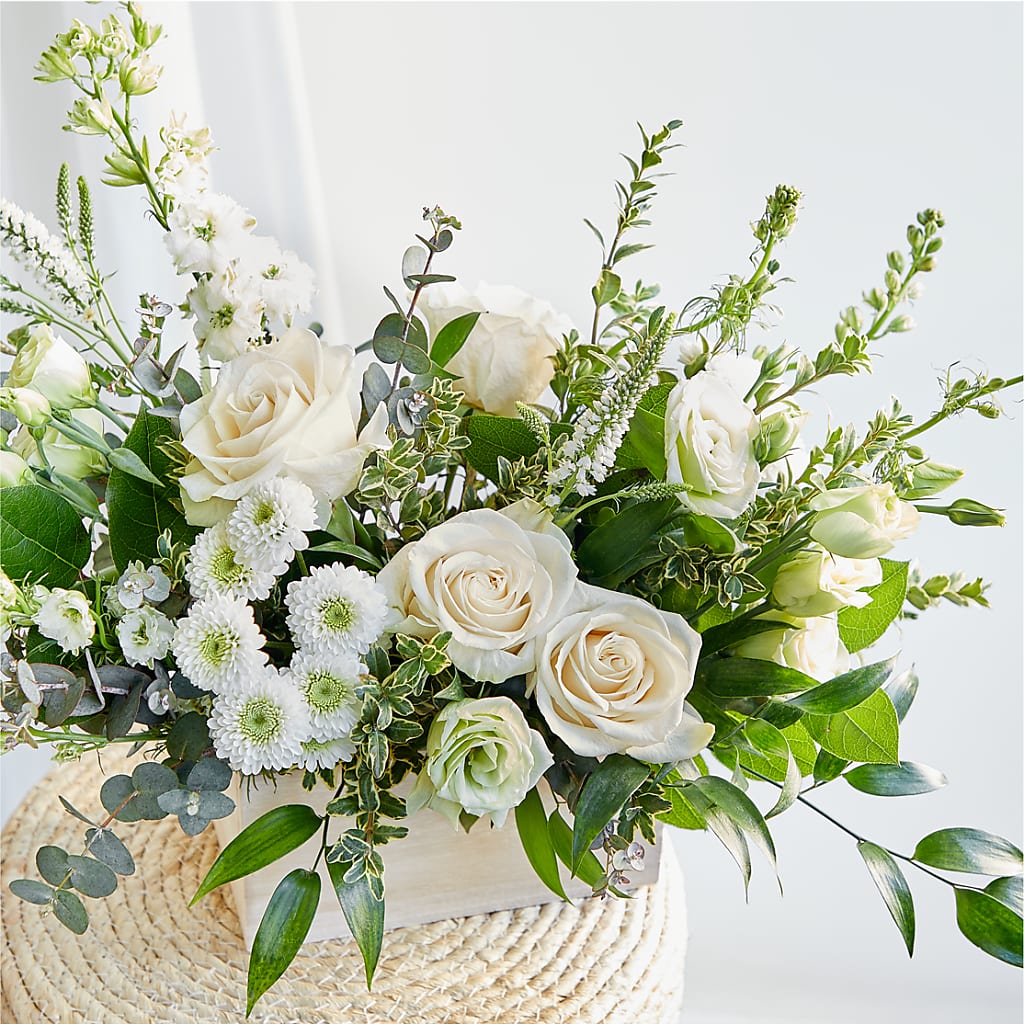 Cashmere Bouquet – PETERSEN & TIETZ FLORISTS & GREENHOUSES, Waterloo IA
