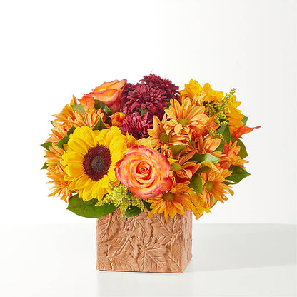 The Outdoors Bouquet – PETERSEN & TIETZ FLORISTS & GREENHOUSES, Waterloo IA