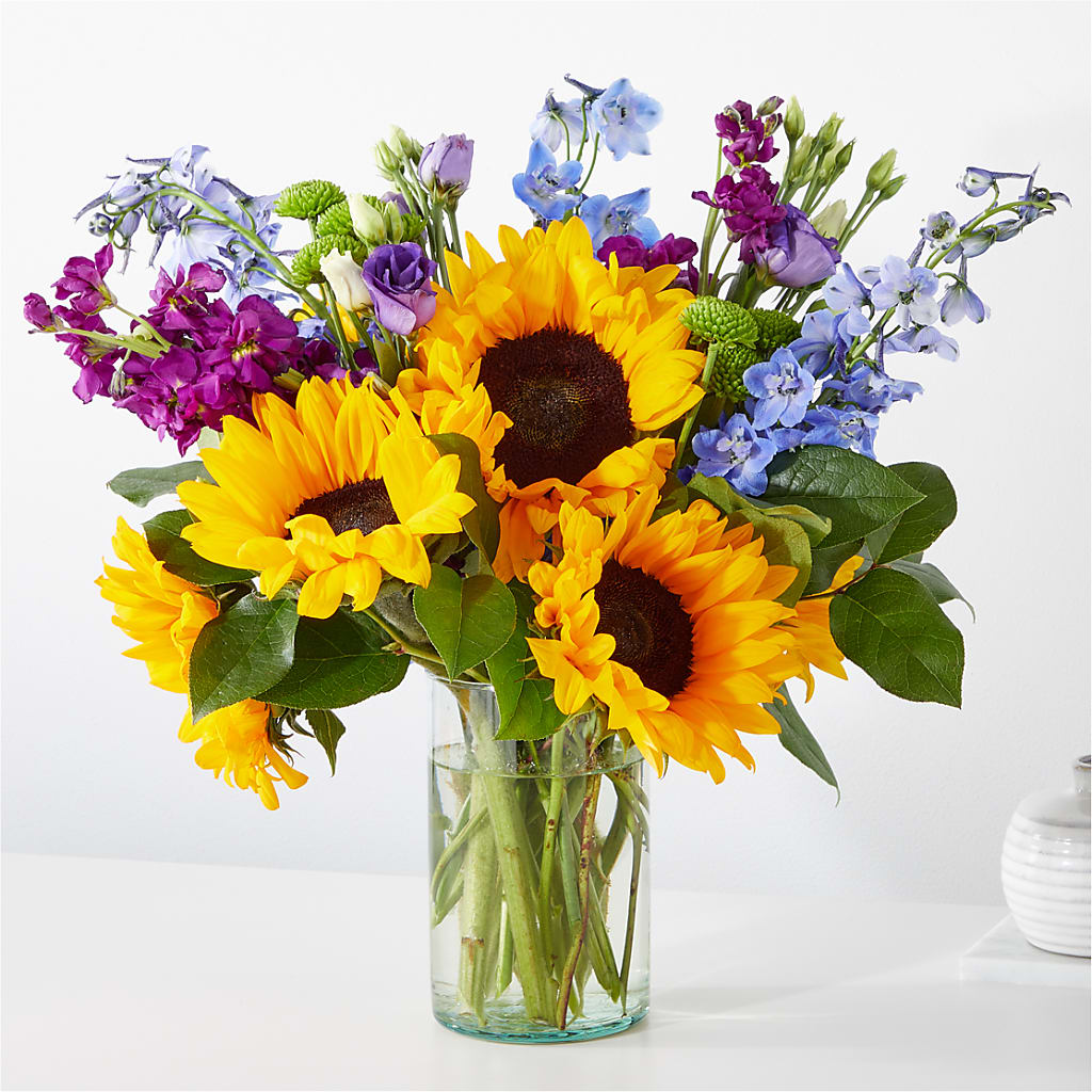 Catching Rays Bouquet – PETERSEN & TIETZ FLORISTS & GREENHOUSES, Waterloo IA
