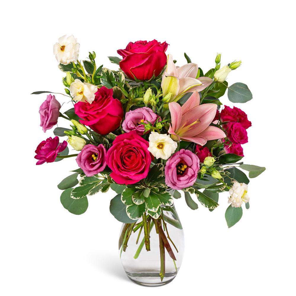 Smitten in Bloom – PETERSEN & TIETZ FLORISTS & GREENHOUSES, Waterloo IA