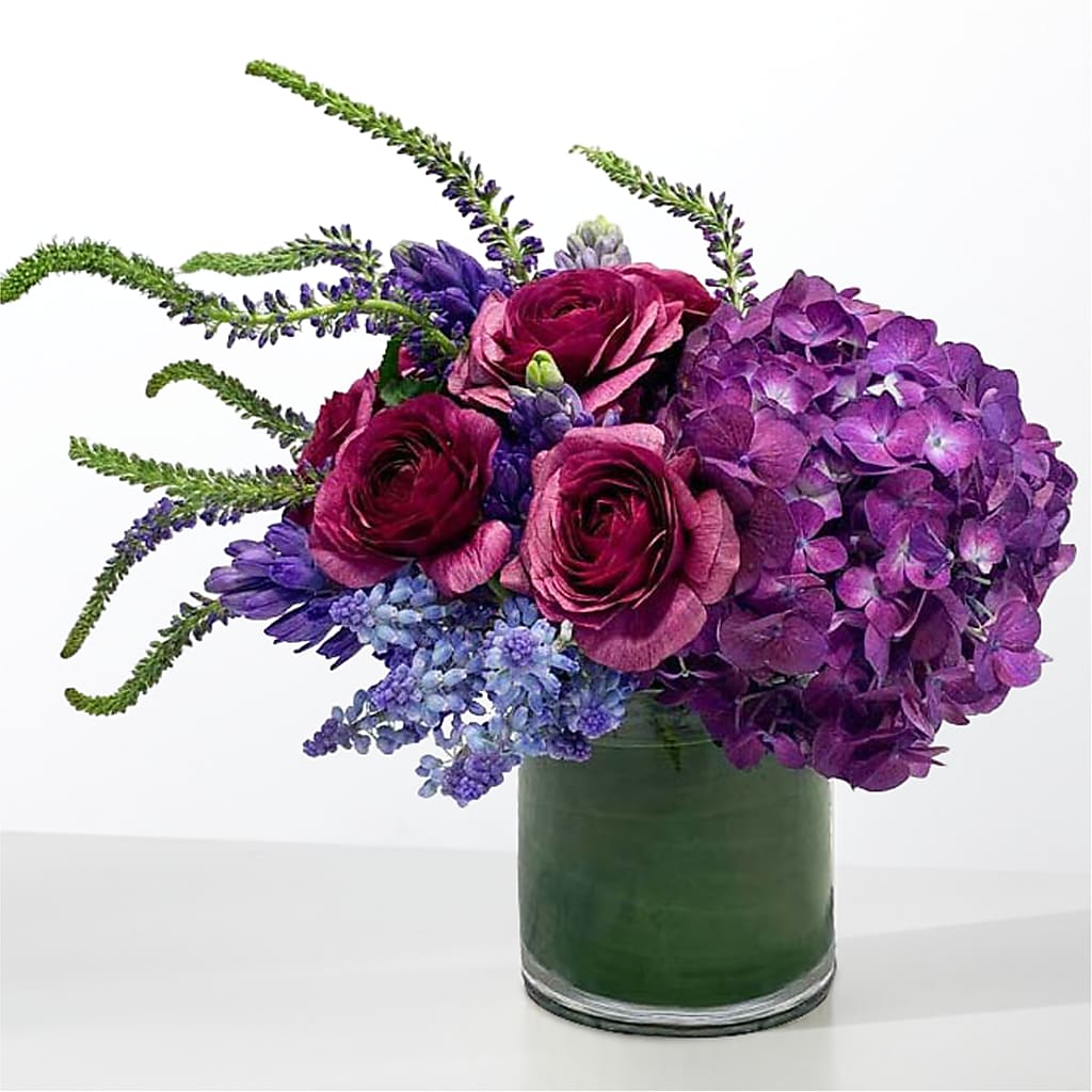 The Magnificent – PETERSEN & TIETZ FLORISTS & GREENHOUSES, Waterloo IA
