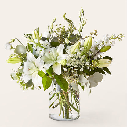 Alluring Elegance Bouquet – PETERSEN & TIETZ FLORISTS & GREENHOUSES, Waterloo IA