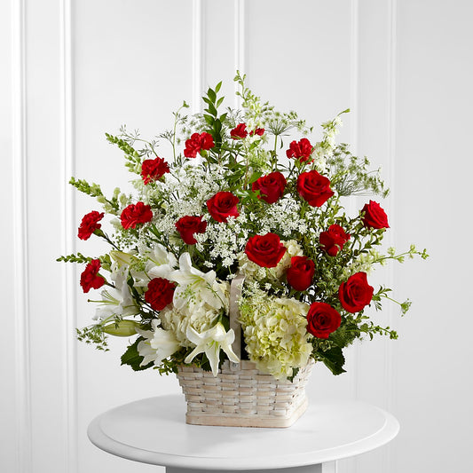In Loving Memory Arrangement – PETERSEN & TIETZ FLORISTS & GREENHOUSES, Waterloo IA