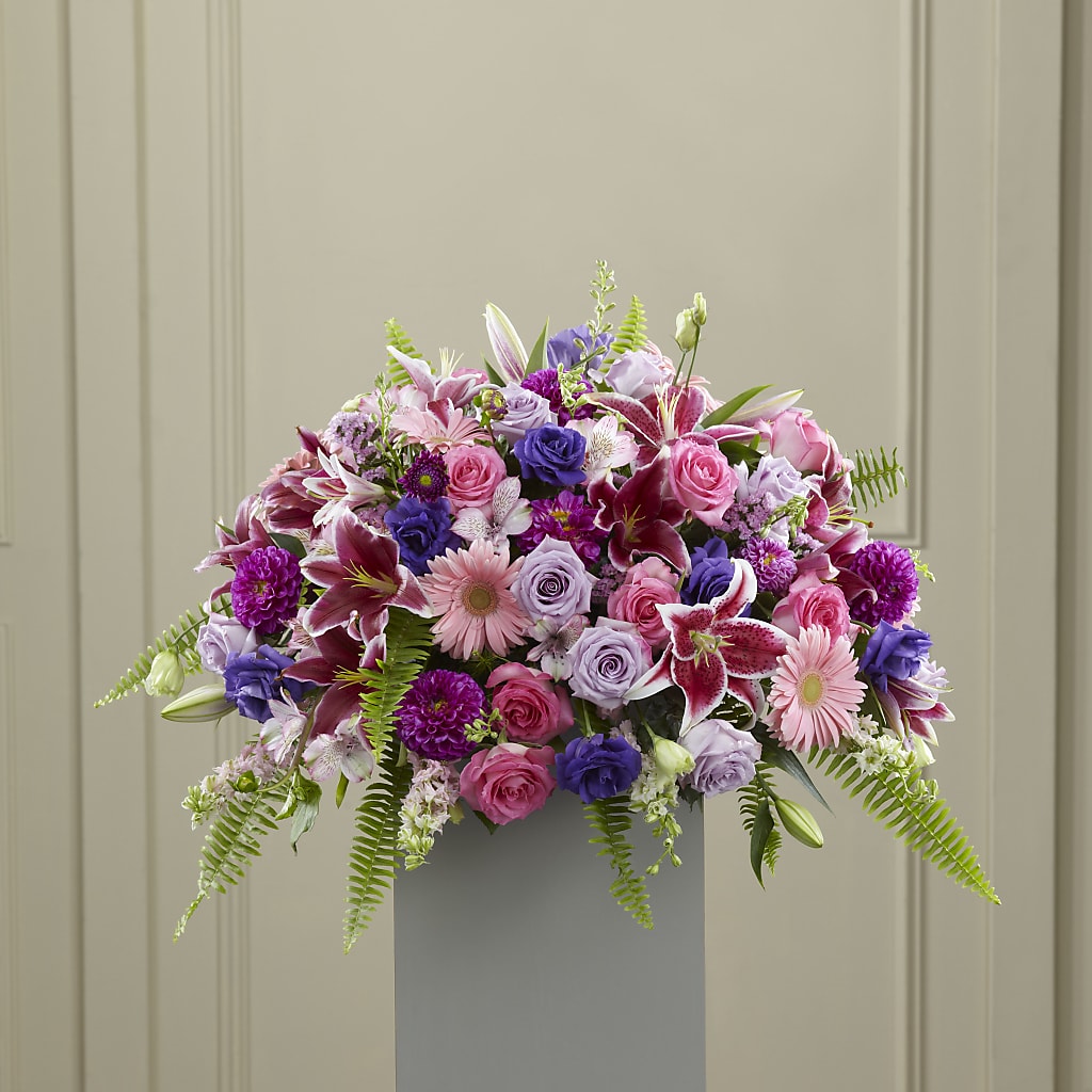 Fare Thee Well Pedestal – PETERSEN & TIETZ FLORISTS & GREENHOUSES, Waterloo IA