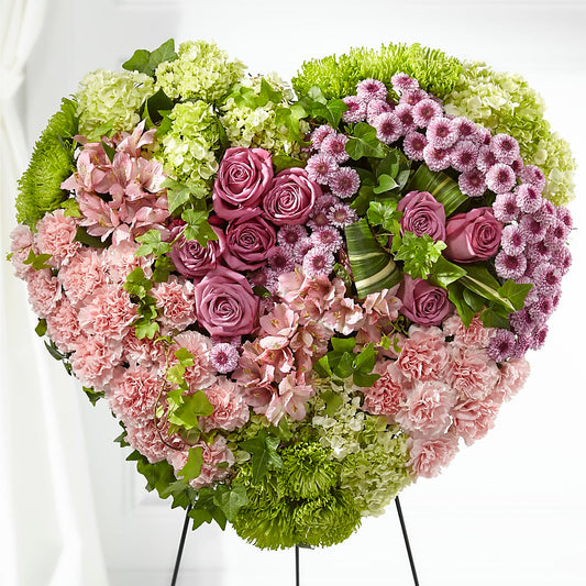 Heartwarming Standing Heart – PETERSEN & TIETZ FLORISTS & GREENHOUSES, Waterloo IA