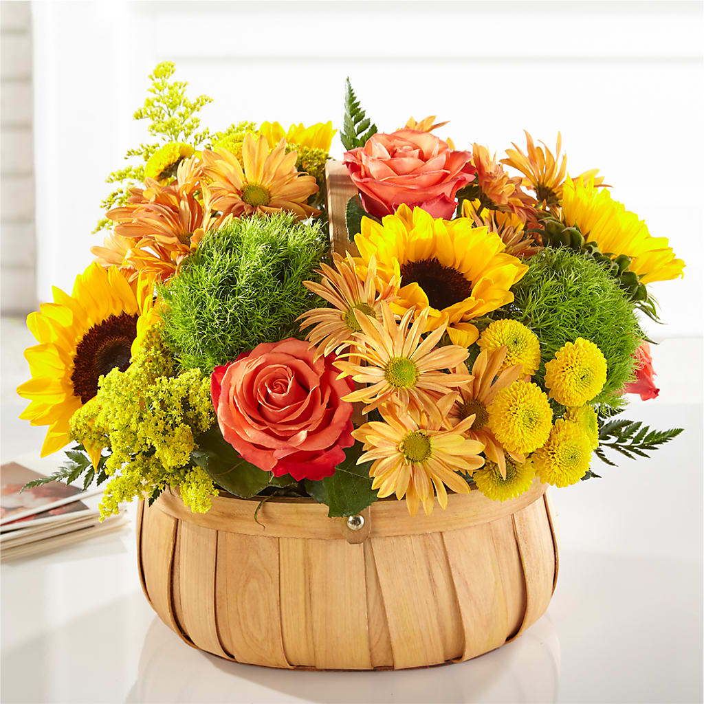 Harvest Sunflower Basket – PETERSEN & TIETZ FLORISTS & GREENHOUSES, Waterloo IA
