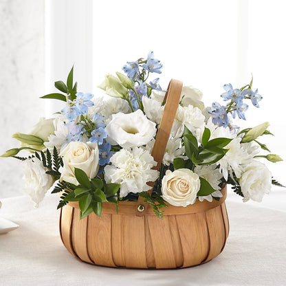 Sincerely Heartfelt Basket – PETERSEN & TIETZ FLORISTS & GREENHOUSES, Waterloo IA