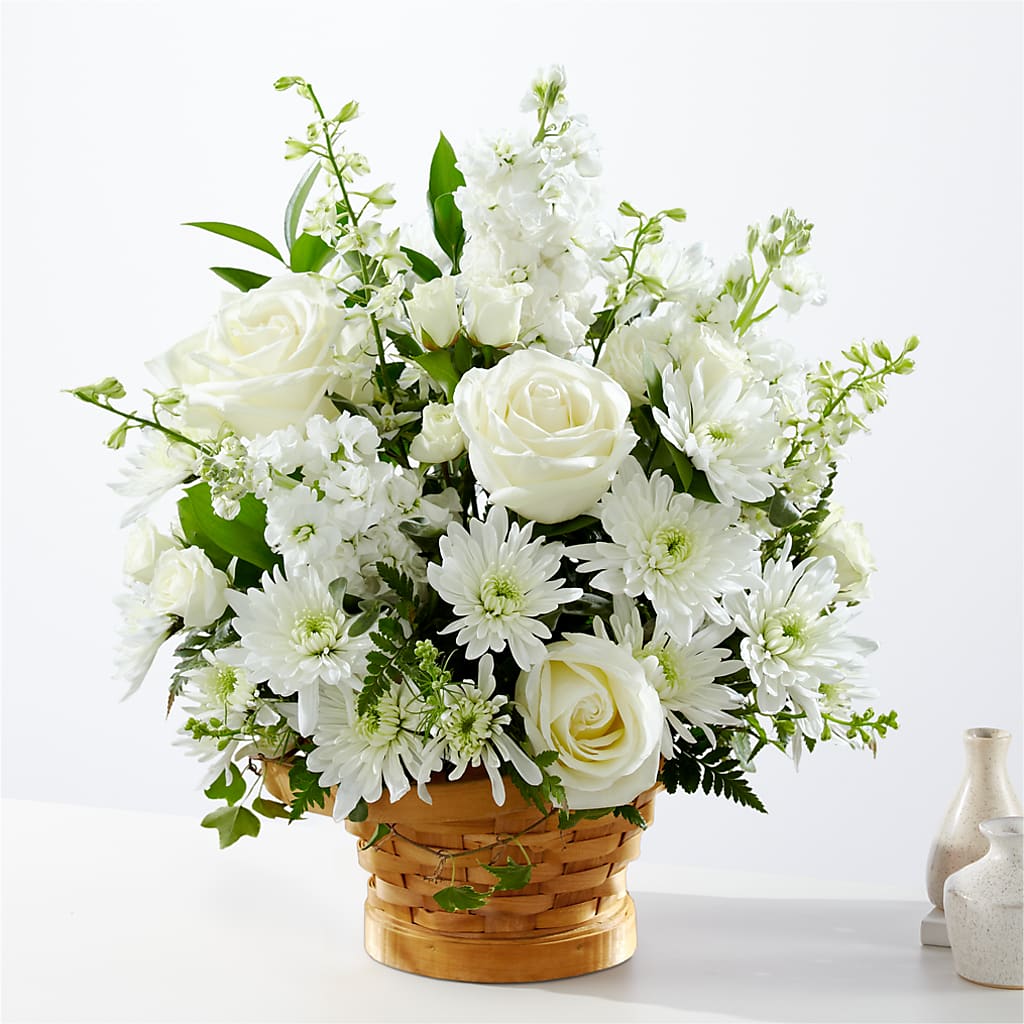 Heartfelt Condolences Arrangement – PETERSEN & TIETZ FLORISTS & GREENHOUSES, Waterloo IA