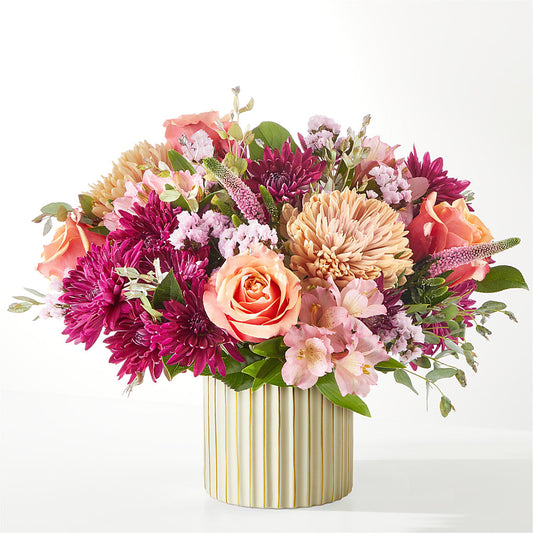 Berry Cobbler Bouquet with Ivory Vase – PETERSEN & TIETZ FLORISTS & GREENHOUSES, Waterloo IA