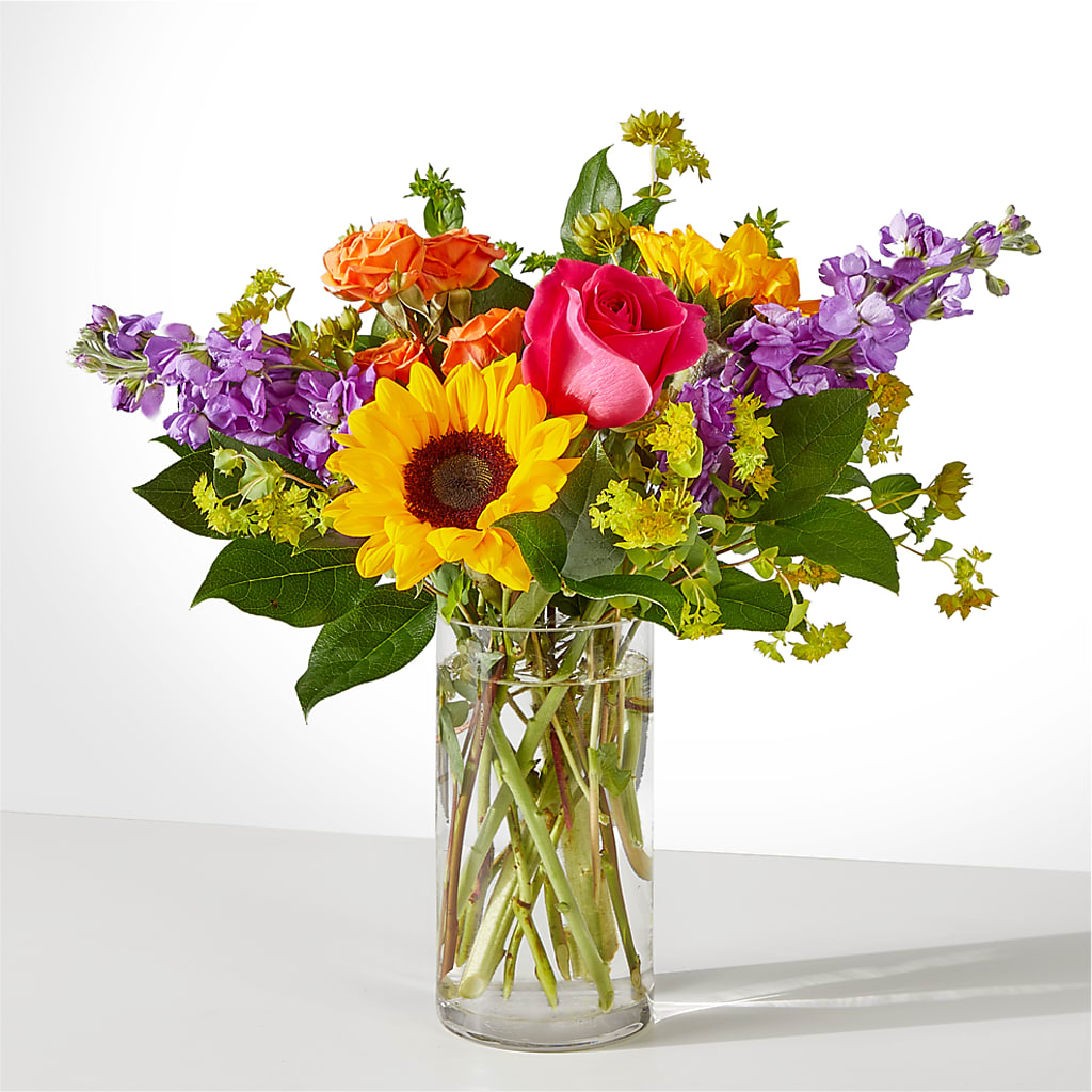 Vibrant Greetings Bouquet – PETERSEN & TIETZ FLORISTS & GREENHOUSES, Waterloo IA
