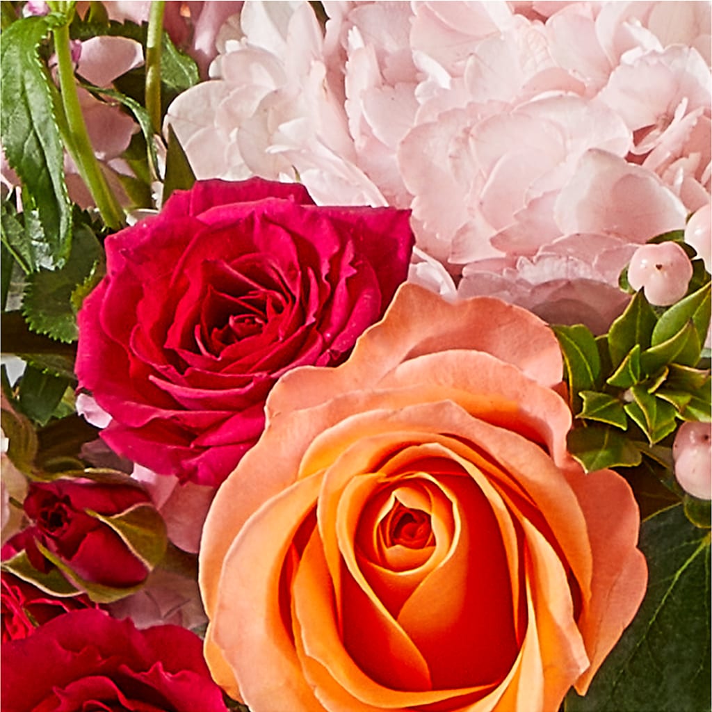 Glitz & Glam Bouquet – PETERSEN & TIETZ FLORISTS & GREENHOUSES, Waterloo IA
