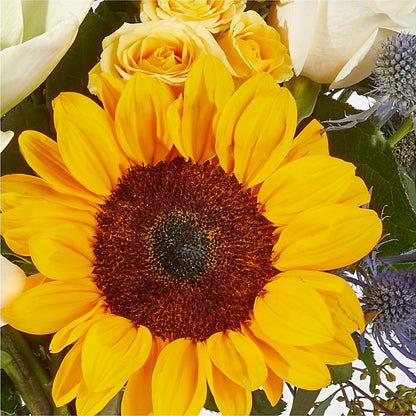 Wonderfully Sunny Bouquet – PETERSEN & TIETZ FLORISTS & GREENHOUSES, Waterloo IA
