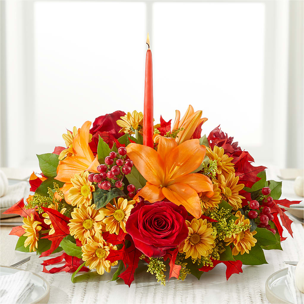 Autumn's Embrace Centerpiece – PETERSEN & TIETZ FLORISTS & GREENHOUSES, Waterloo IA