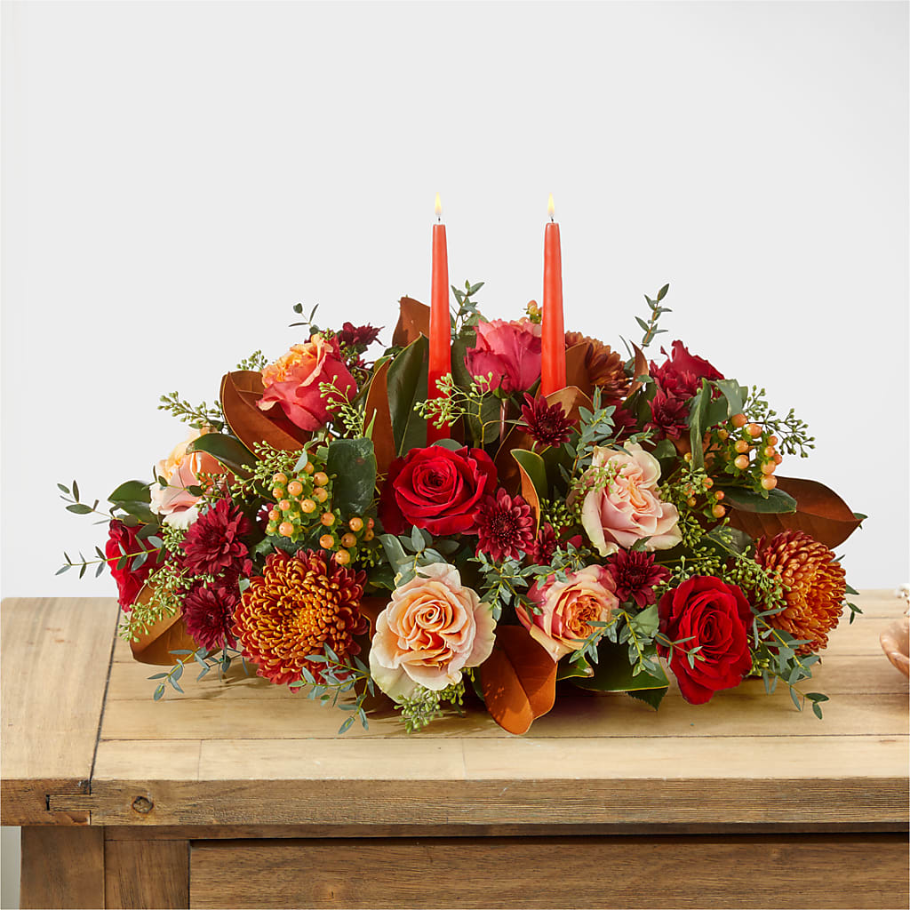 Gather Near Centerpiece – PETERSEN & TIETZ FLORISTS & GREENHOUSES, Waterloo IA